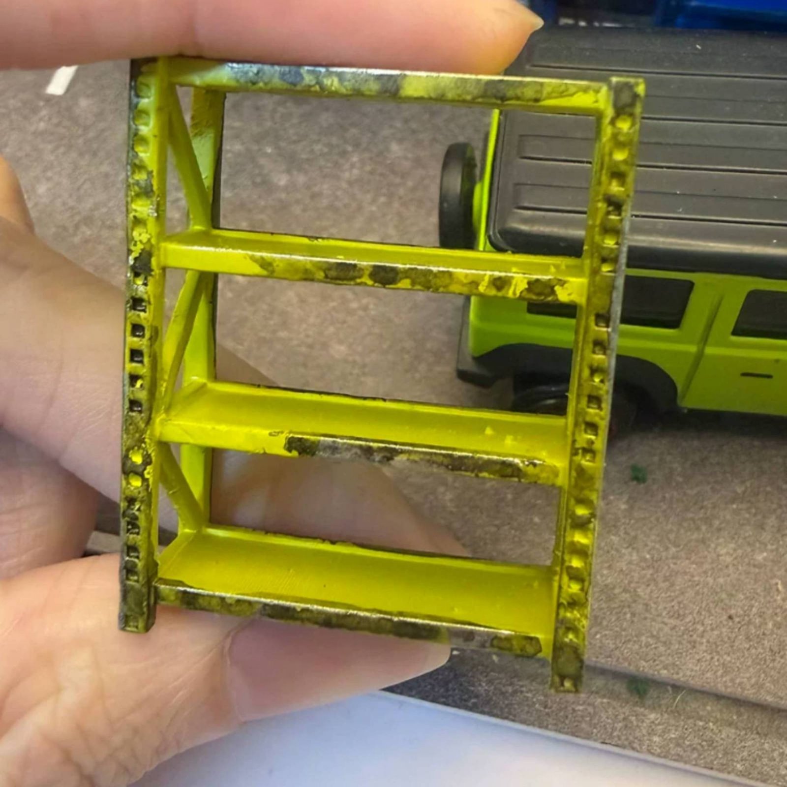 رف جراج بمقياس 1/64 بتصميم واق - مراجعة Auto Repair Shop In وسعره
